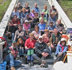 Bénévoles au jardin français Bénévoles au jardin français
